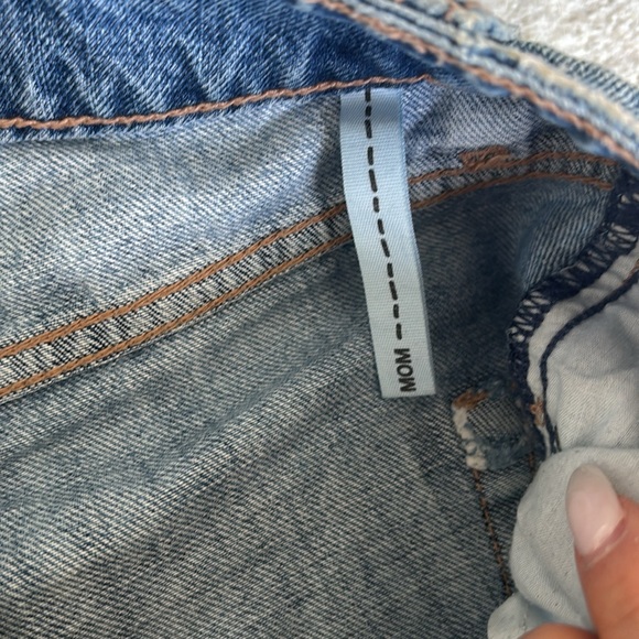 Garage ripped distressed mom jean Shorts denim - Picture 3 of 5